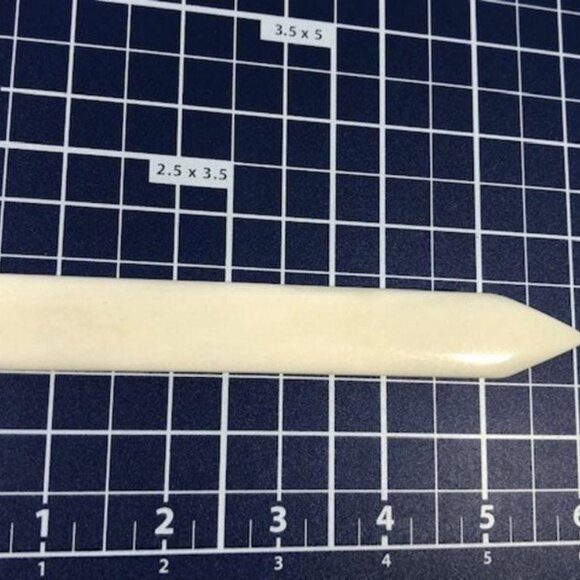 Camel - Bone Folder - 6" Hand carved Professional Book Folding Tool - Real Bone - Picture 3 of 8